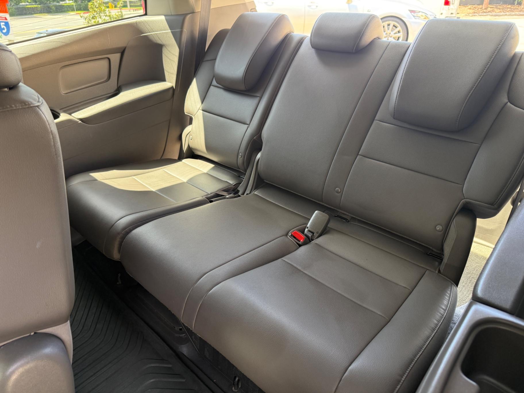 2017 Honda Odyssey EX-L - Photo 19