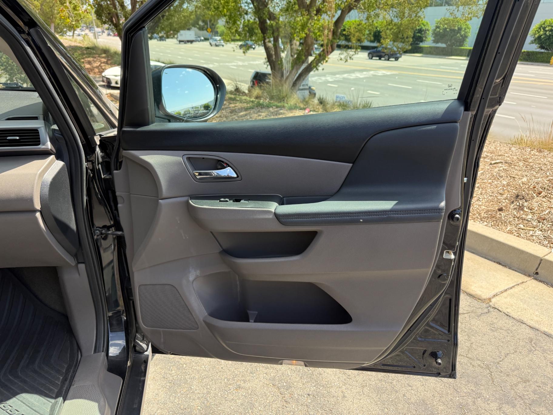 2017 Honda Odyssey EX-L - Photo 21